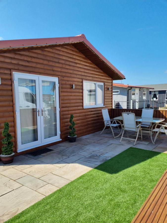 Captivatingly Stunning 2-bed In Chalet *